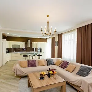 Апартаменты Rustaveli Iii, Тбилиси